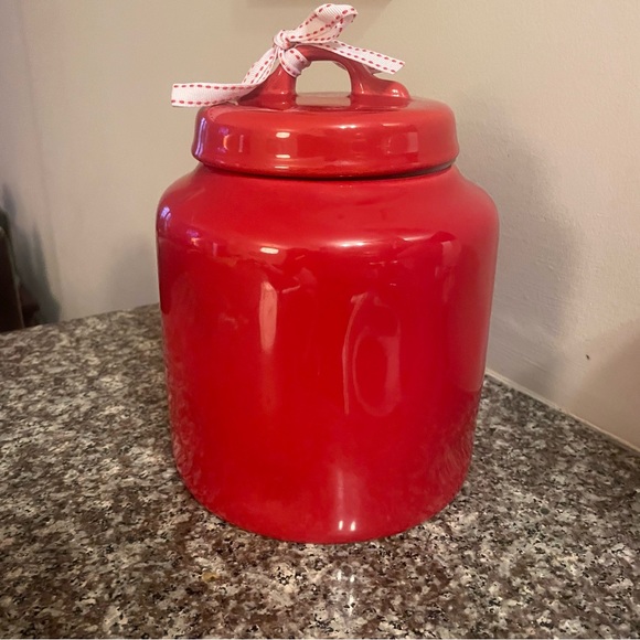 Rae Dunn Red Christmas Treats Canister  New - Picture 5 of 7